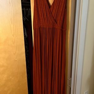 Banana Republic maxi dress, sleeveless plunge neck, size S
